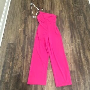 Women’s pant suit.